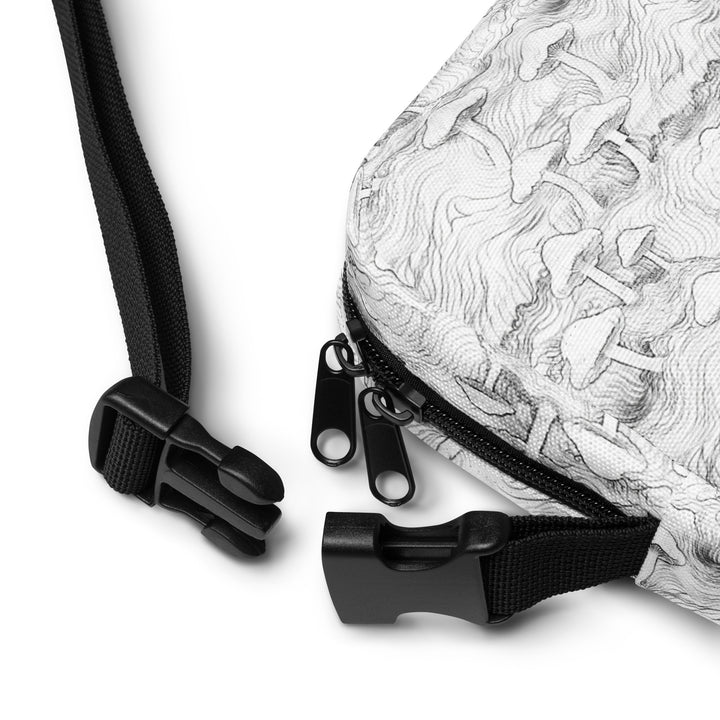 Zipper and strap details of Mushforest crossbody – durable and adjustable for daily use